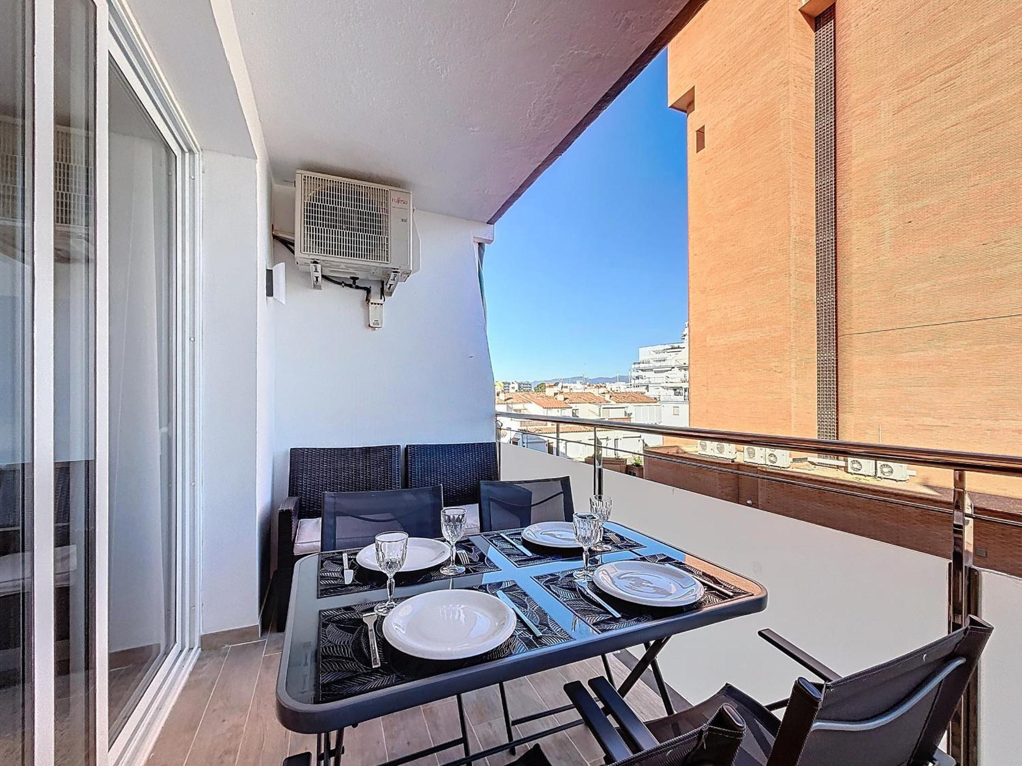 Sirena 2 2-bonito Piso, A 300mts De La Playa Apartment Roses